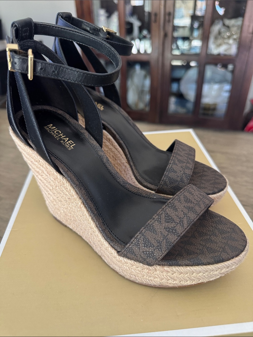 Michael Kors Kimberly Wedge 6.5 black brown sandal shoes LIKE NEW